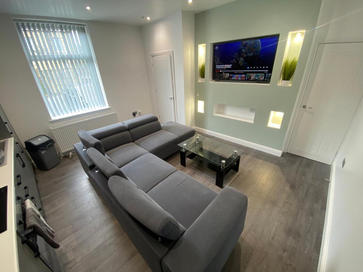 Entire Luxury House Villa Elland Exterior photo
